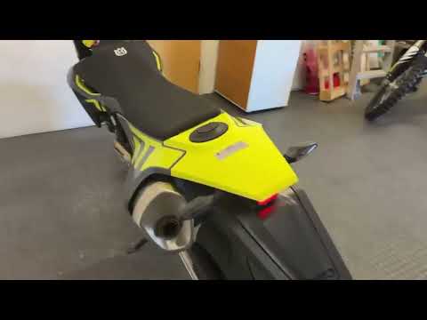 6913-husqvarna-701-supermoto-2024