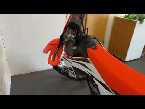 un1084-ktm-450-sx-f-2024