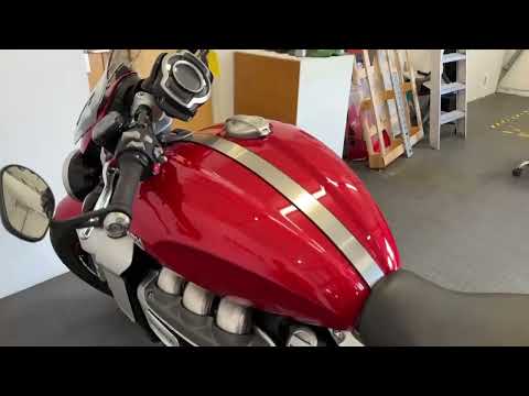 6420-triumph-rocket-3-r