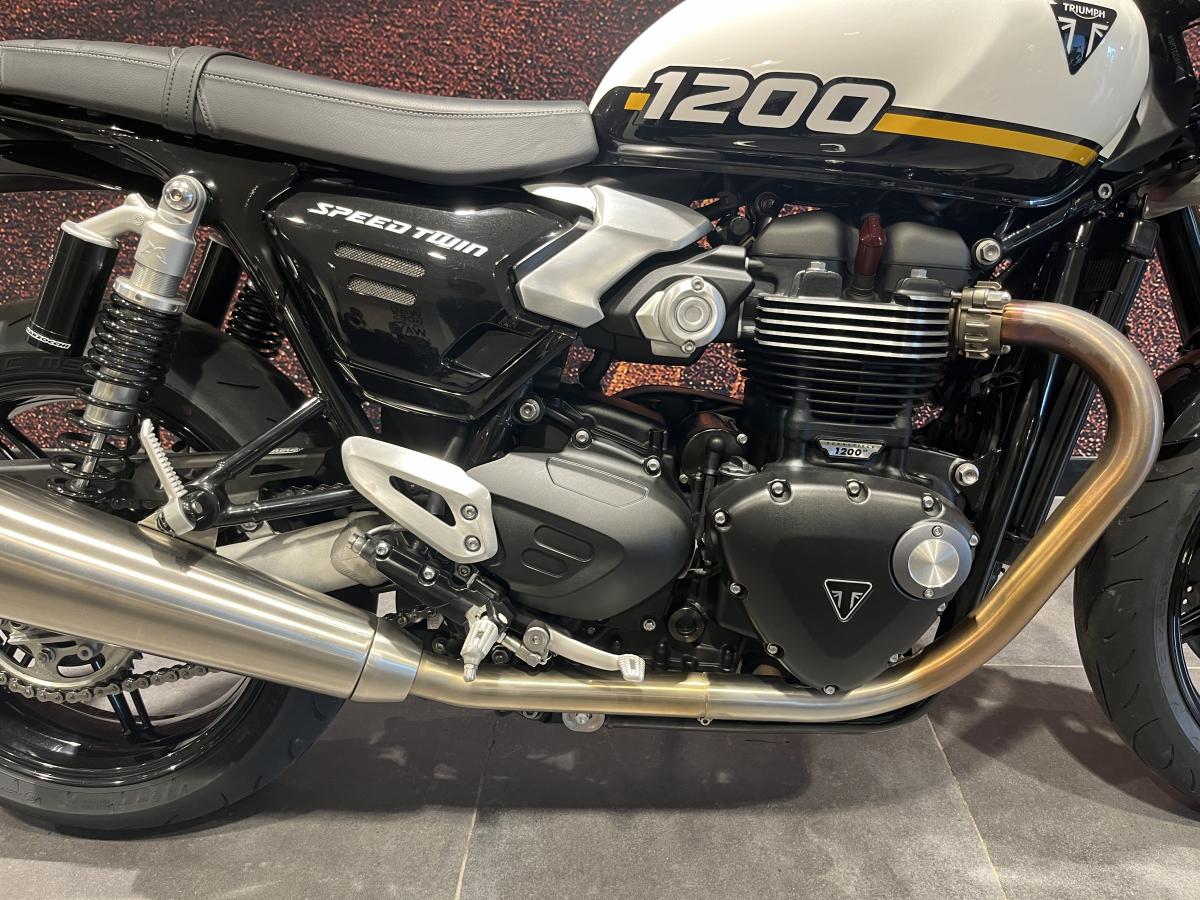 Triumph Speed Twin 1200