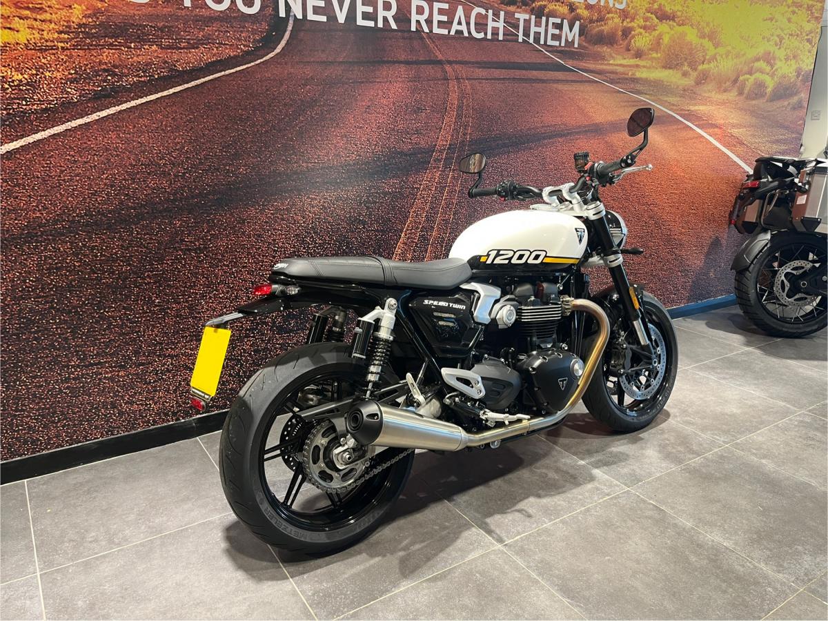 Triumph Speed Twin 1200