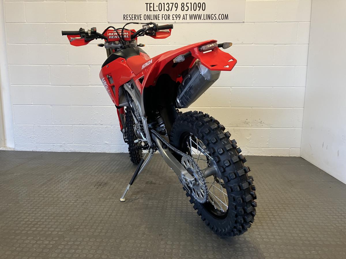 7085