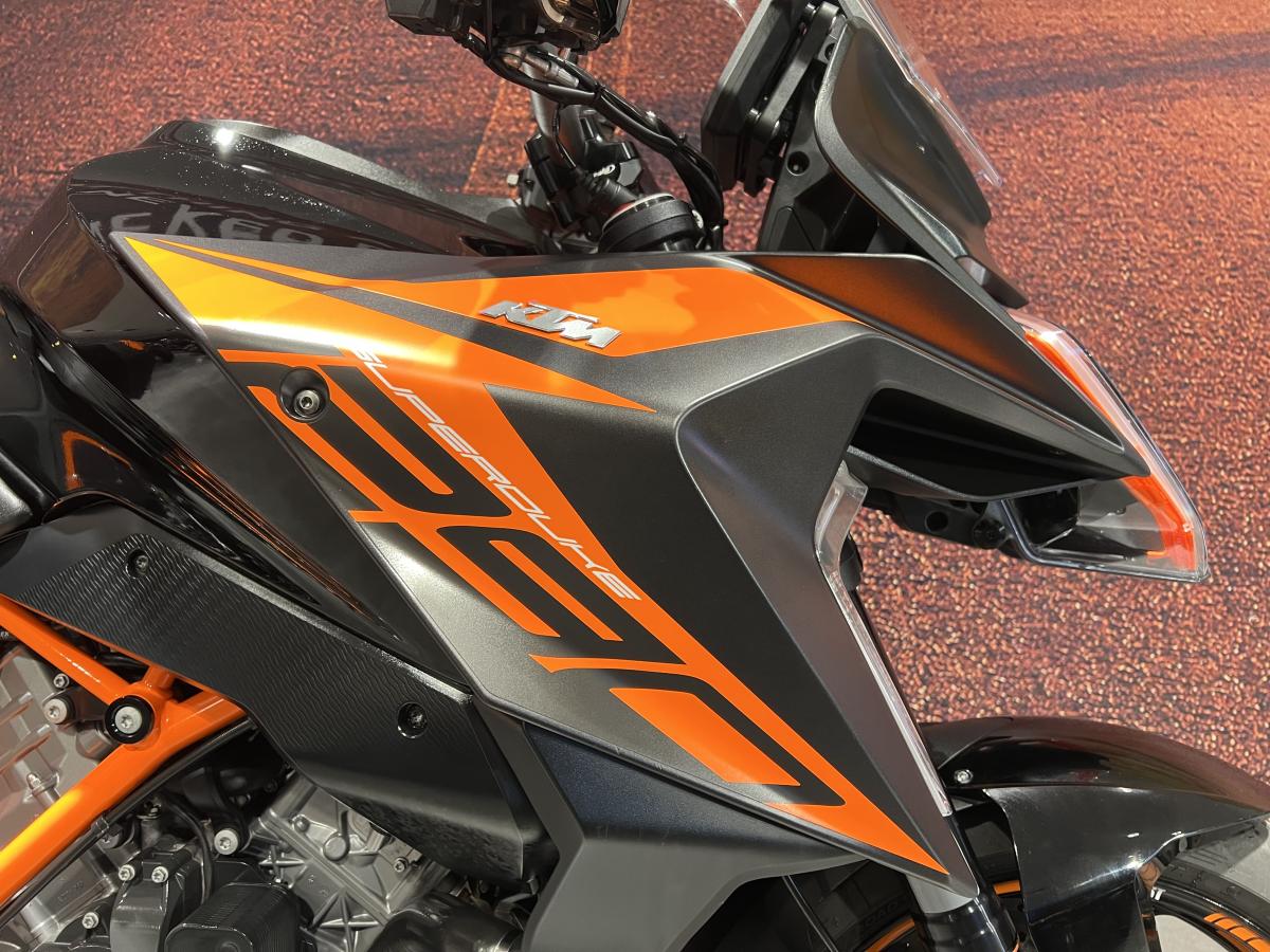 KTM 1290 Super Duke GT