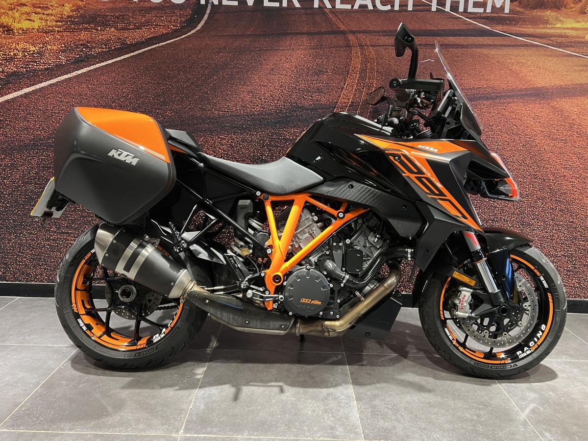 KTM 1290 Super Duke GT