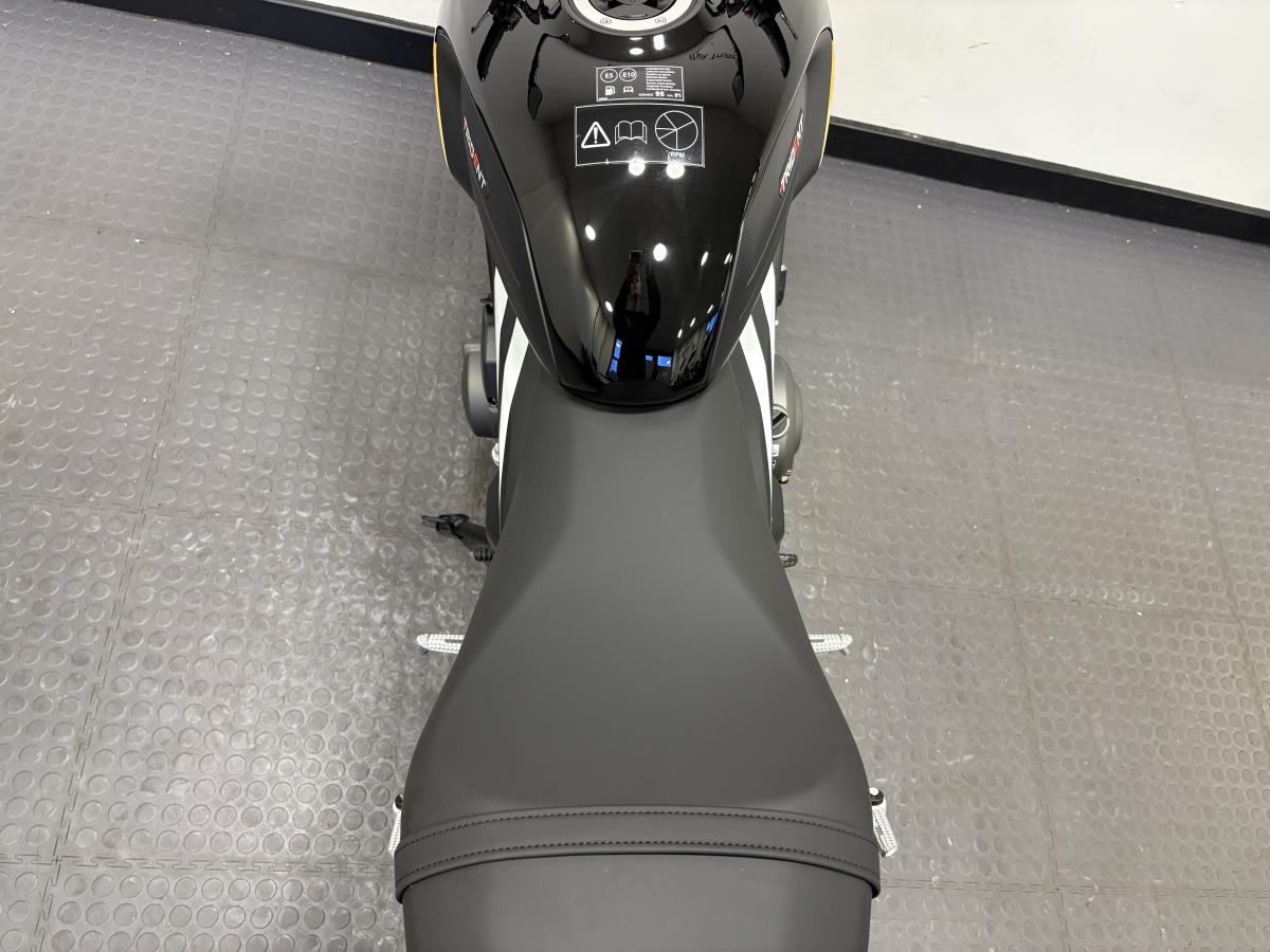 7815