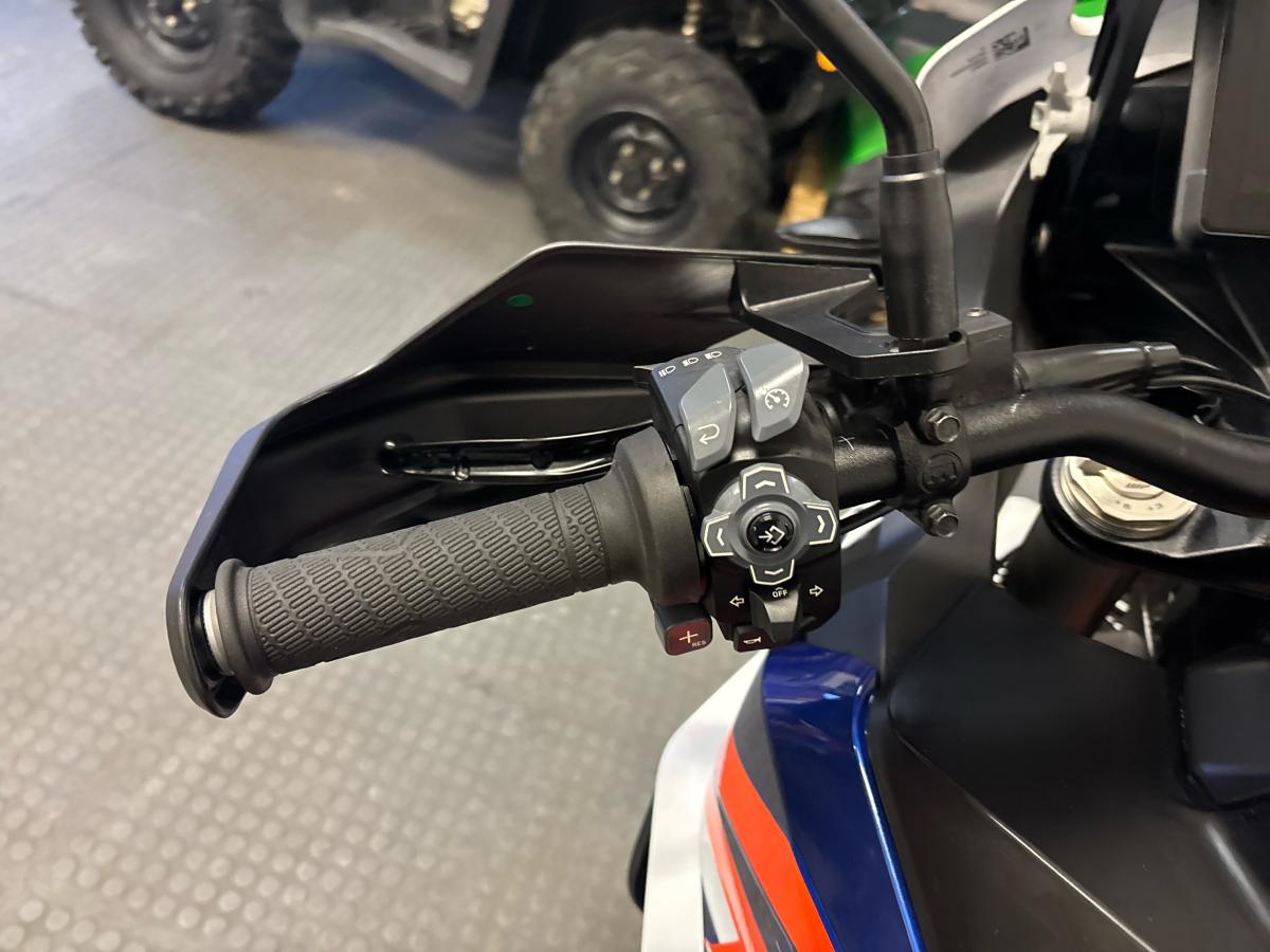8004