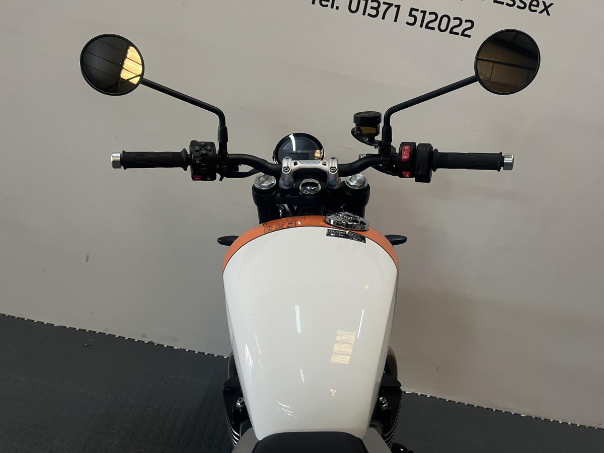8085
