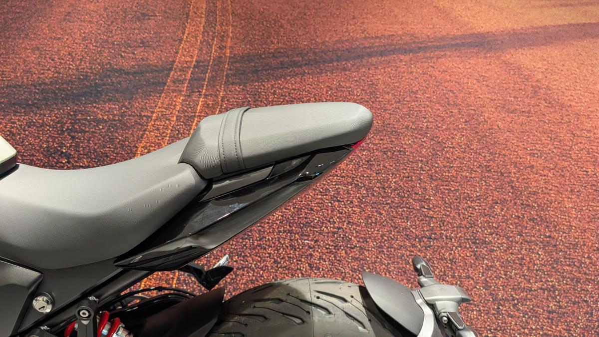 8526