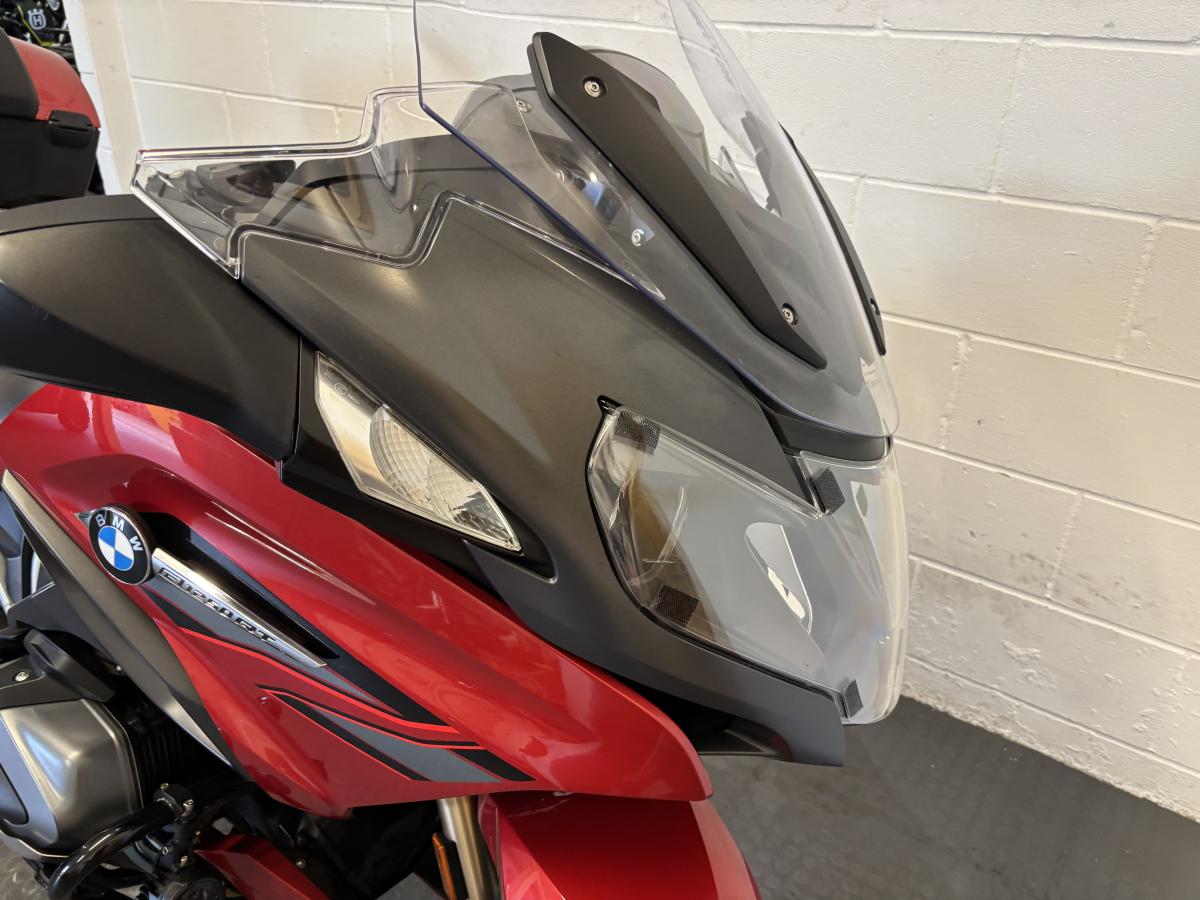 10682