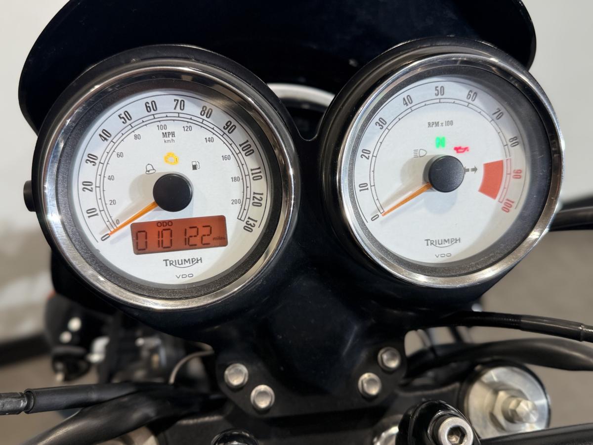 10912