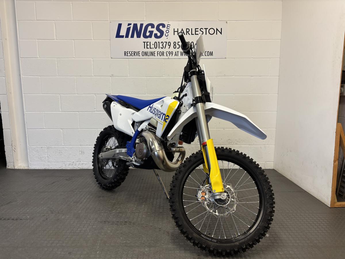 10951