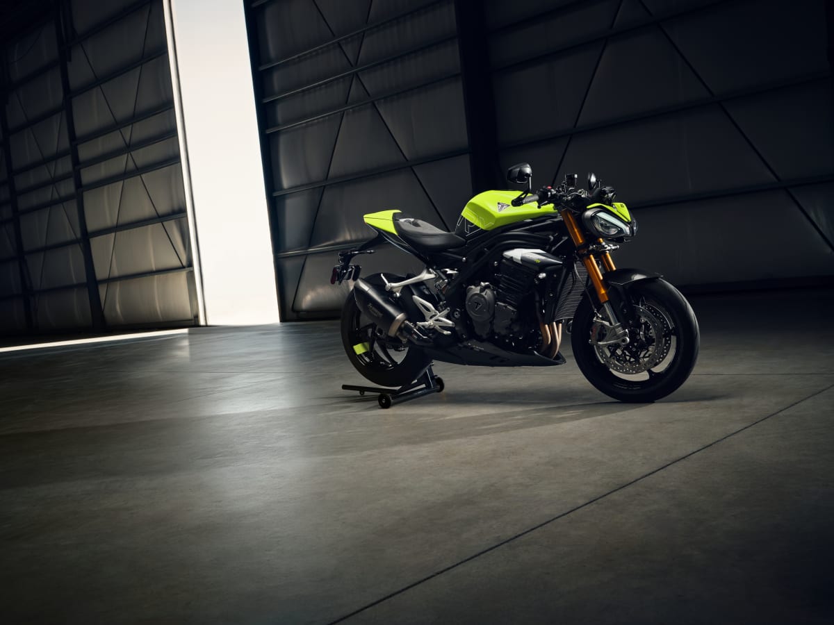 Triumph Speed Triple 1200 RX Offer