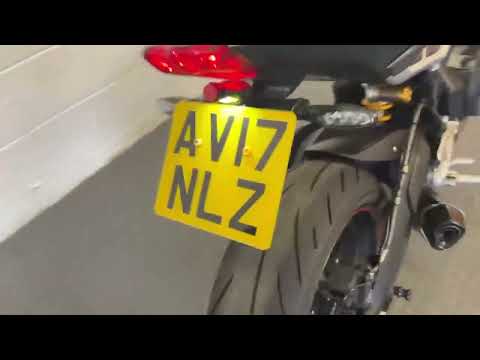 6540-triumph-street-triple-rs