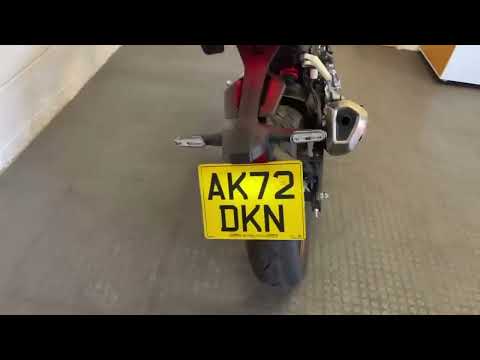 6760-honda-cb300r
