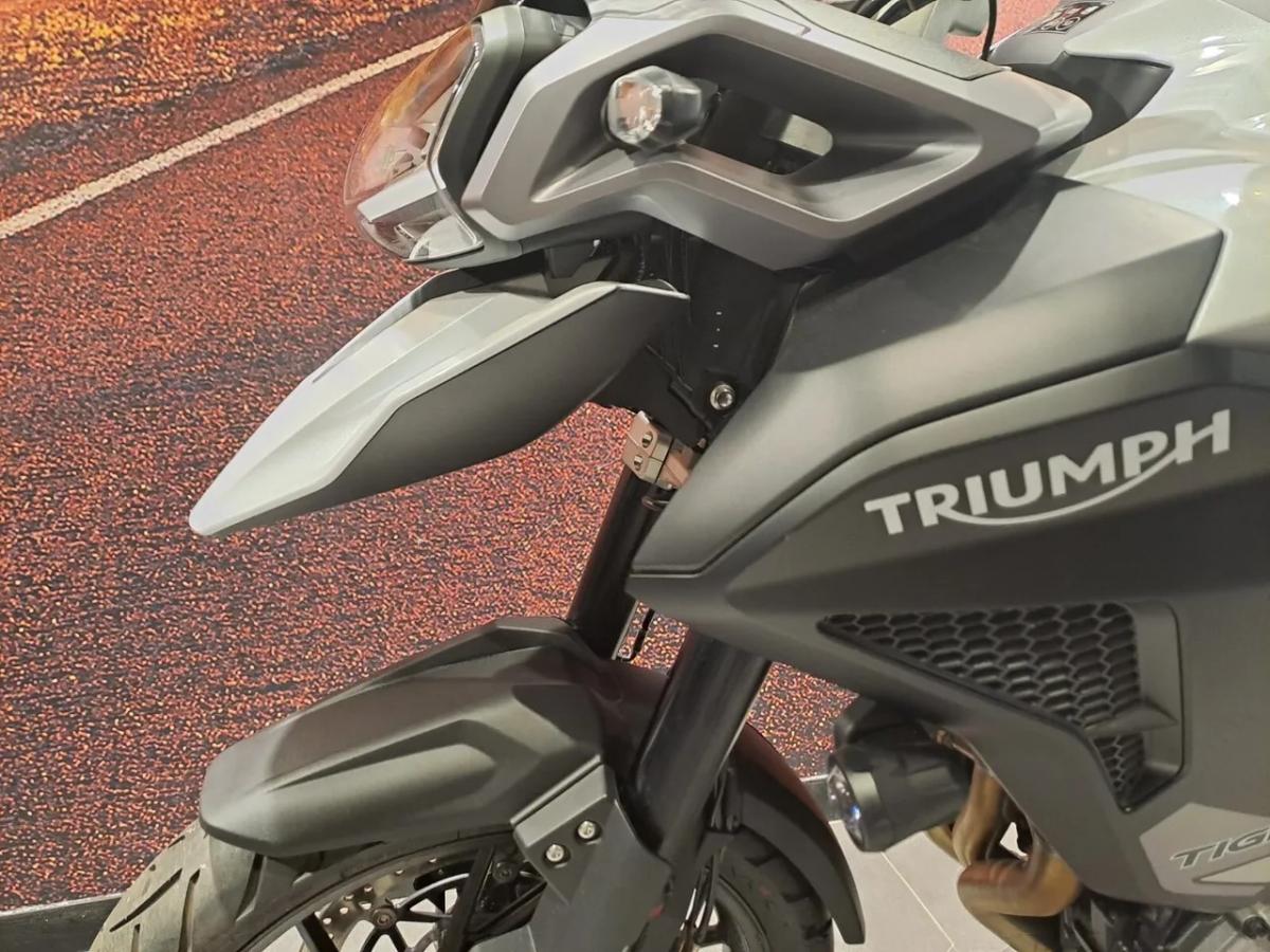 UE2100