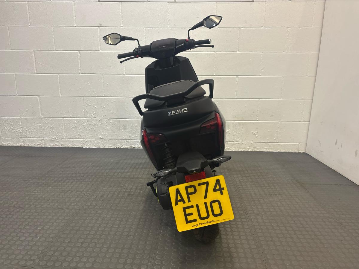 ああ Used ZEEHO AE6+ (dual battery) for Sale | Lings Powersports Harleston