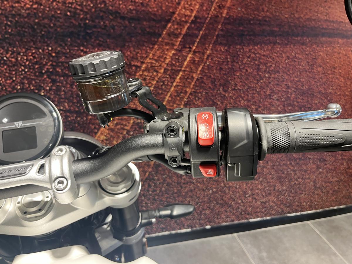 Triumph Speed Twin 1200