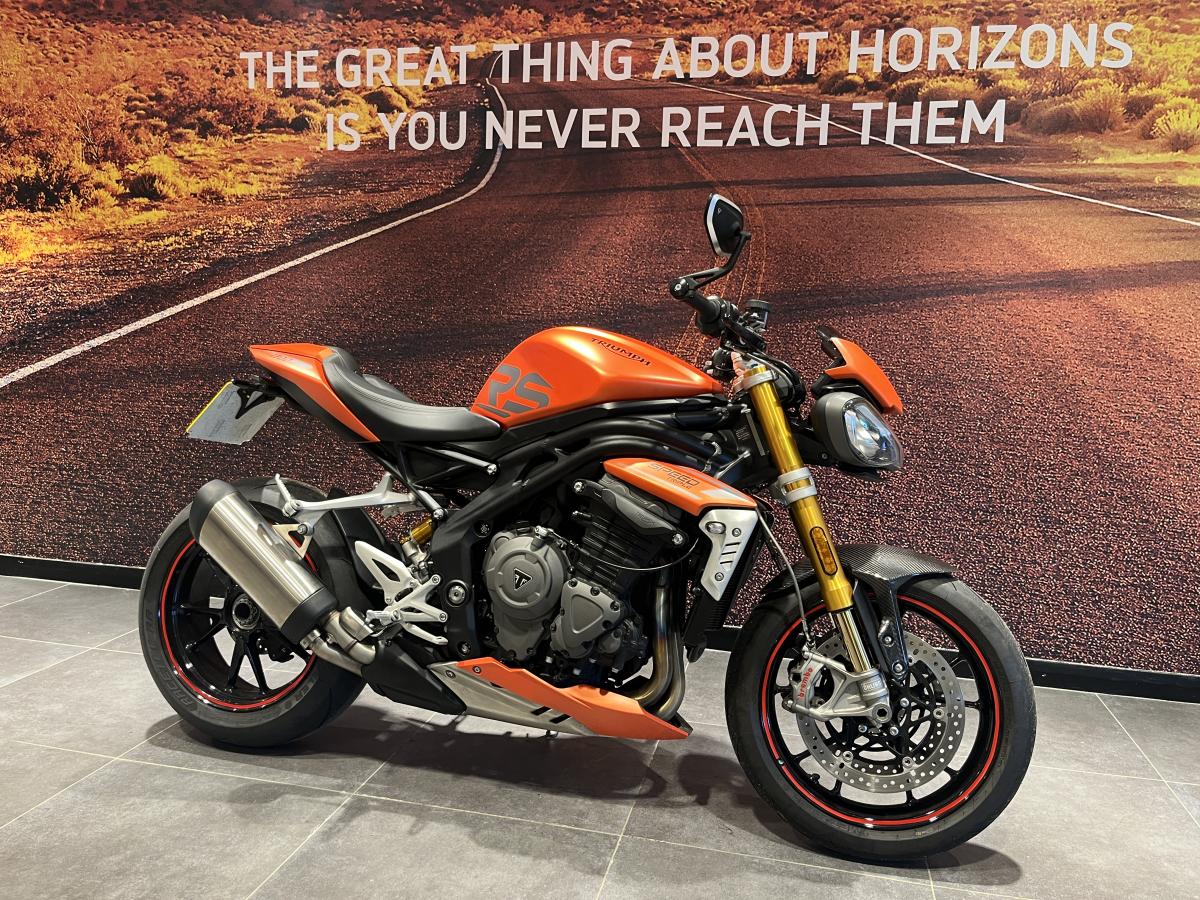 4887