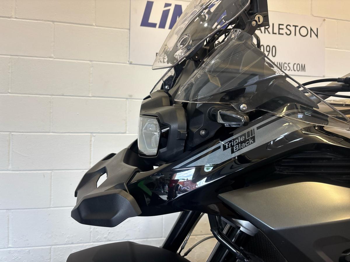 えむわい NEW】Kawasaki Genuine Ninja 1000SX LOWER LOW SEAT 99994-1576