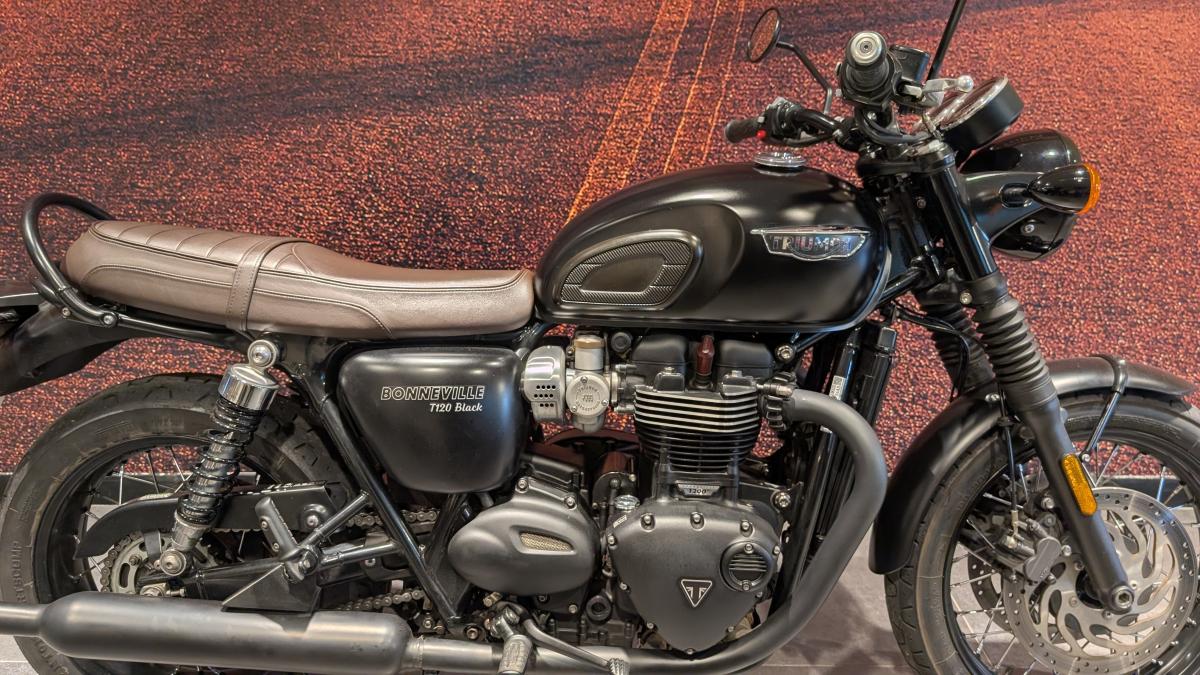 7670