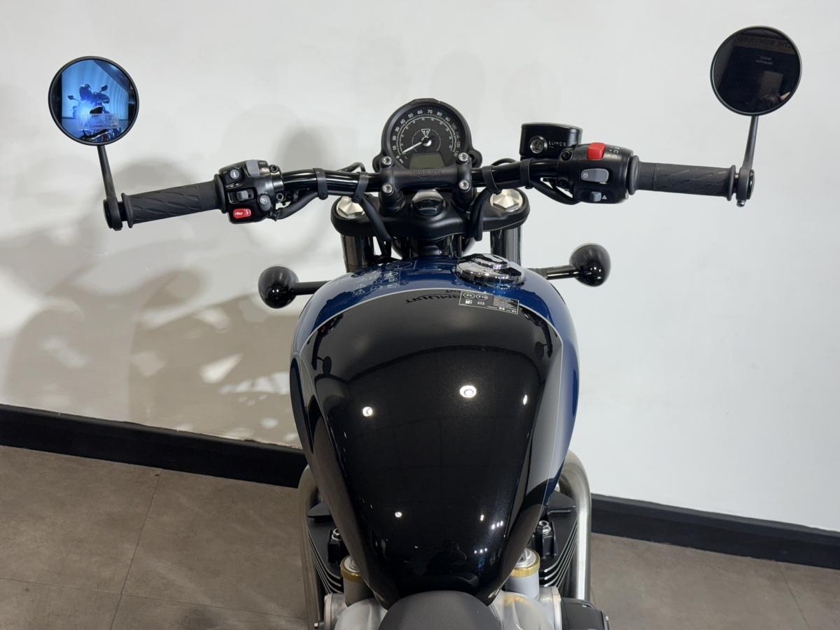 8662