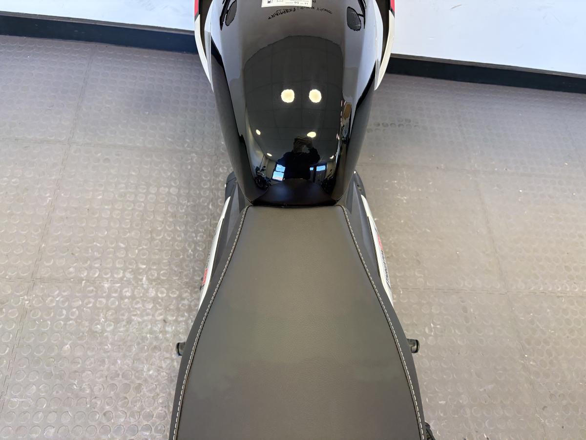 8911