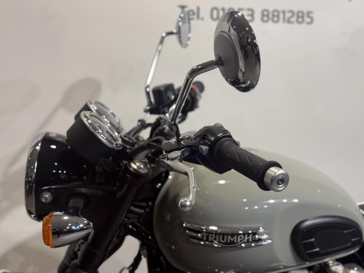 9387