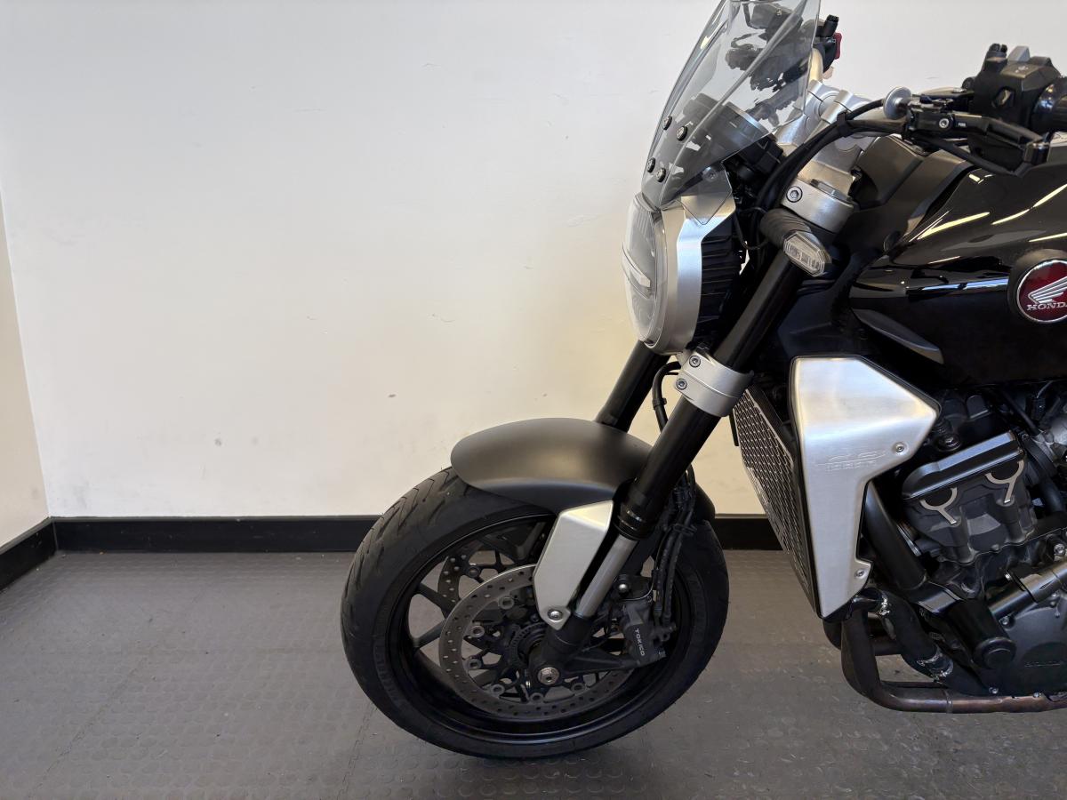 9608