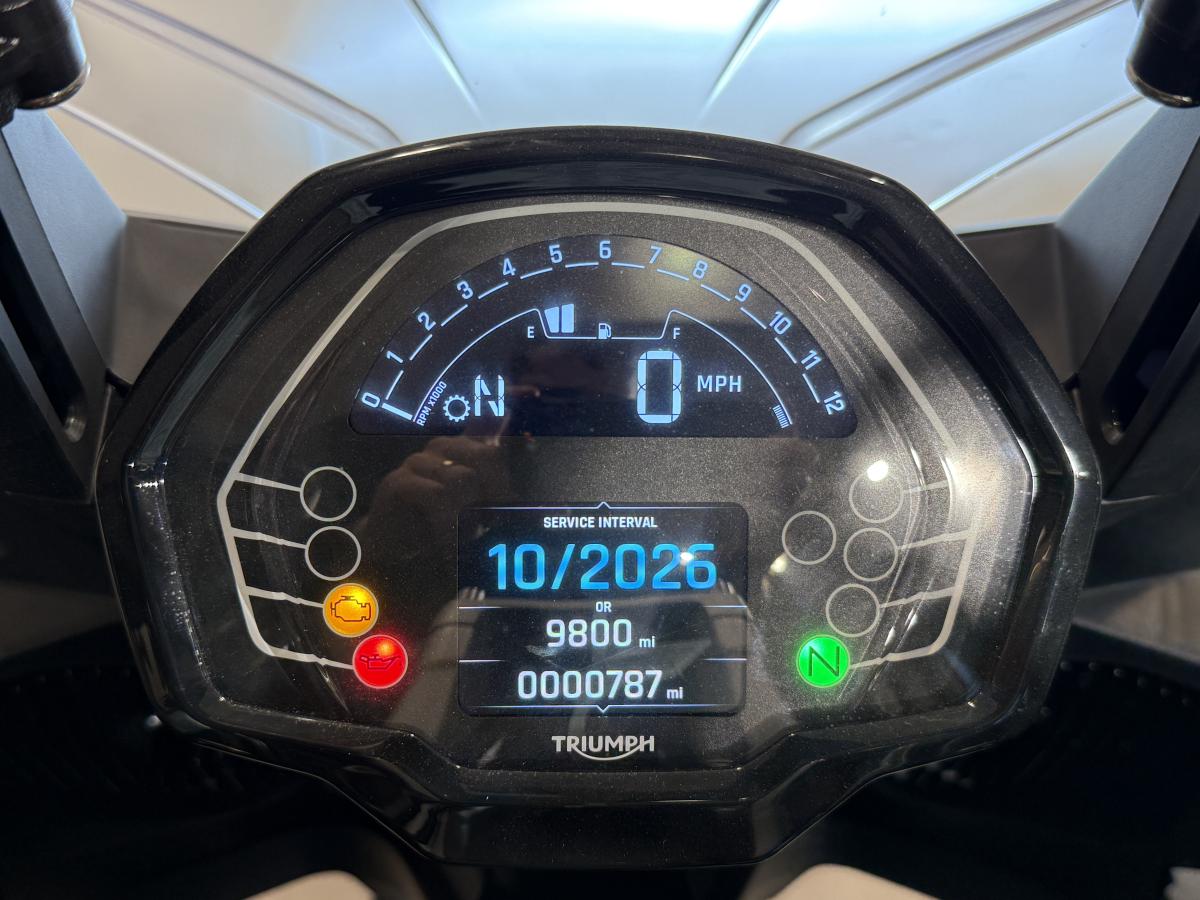 9643