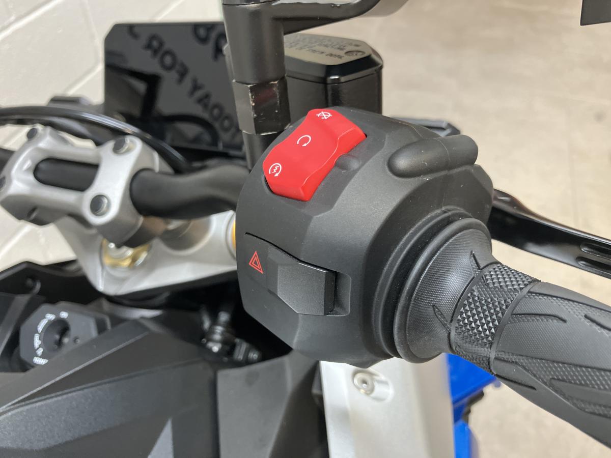 10519