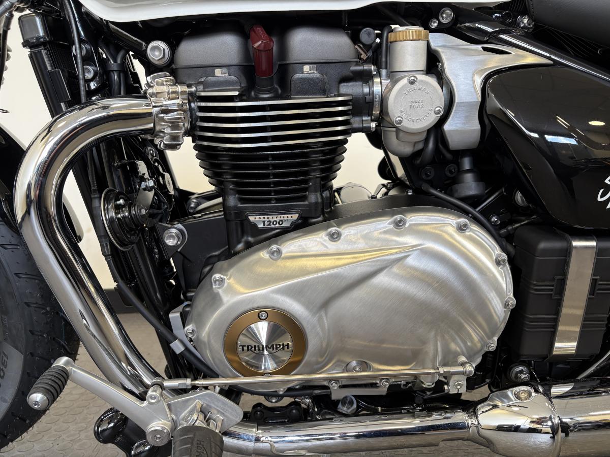 10923