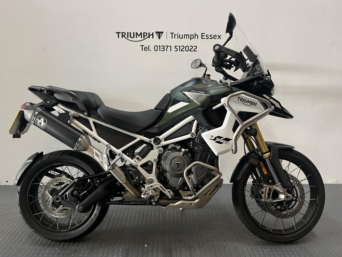 11206